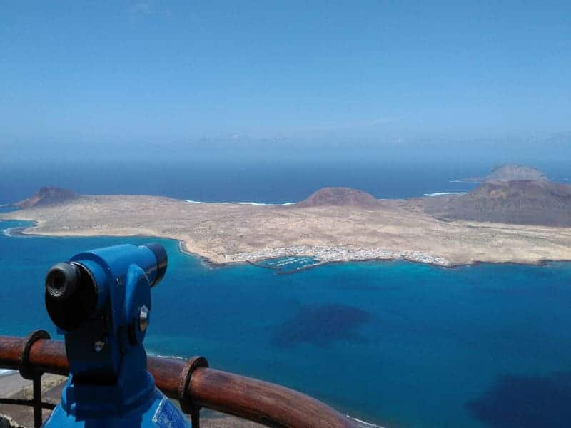 Vistas de La Graciosa desde el mirador de Cesar manrique