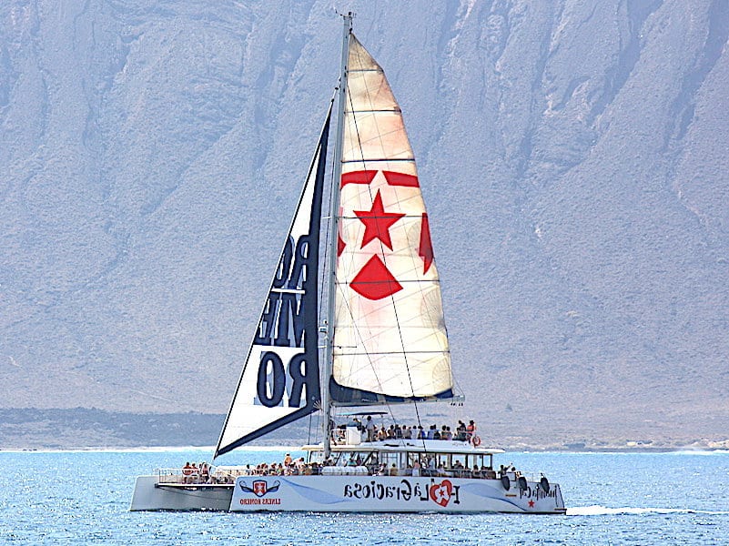 La graciosa catamaran lineas romero