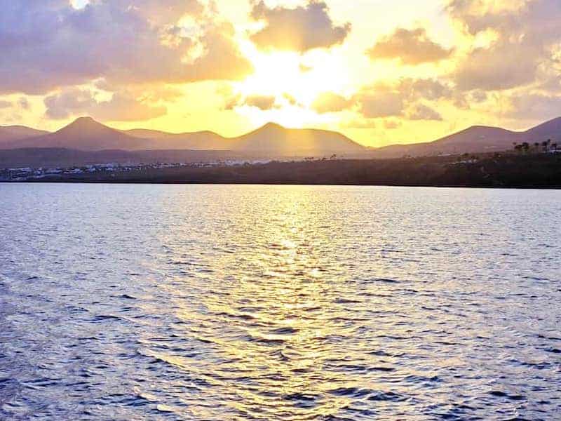 Puesta de sol en catamarán desde Puerto del Carmen - Lanzarote